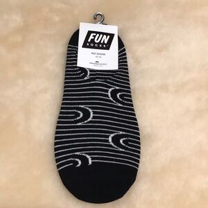 Non-Slip Fun Socks. Size: 10-13. 77% Cotton